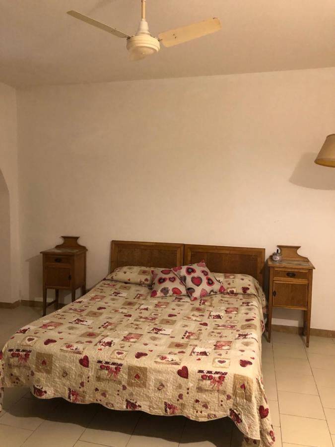 Hostel Beach House Giardini-Naxos Exterior foto